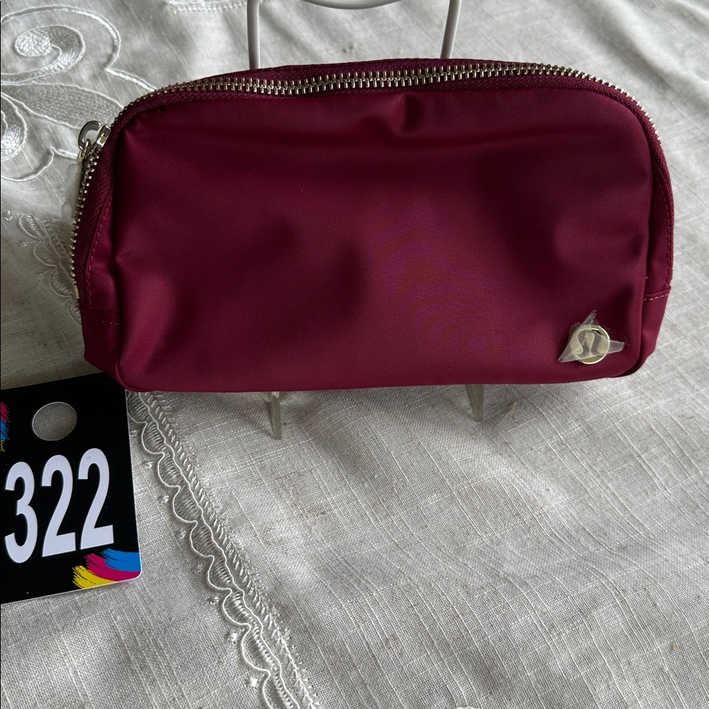 322,NWT Lululemon Rare Everywhere Crossbody Belt
Worldmark